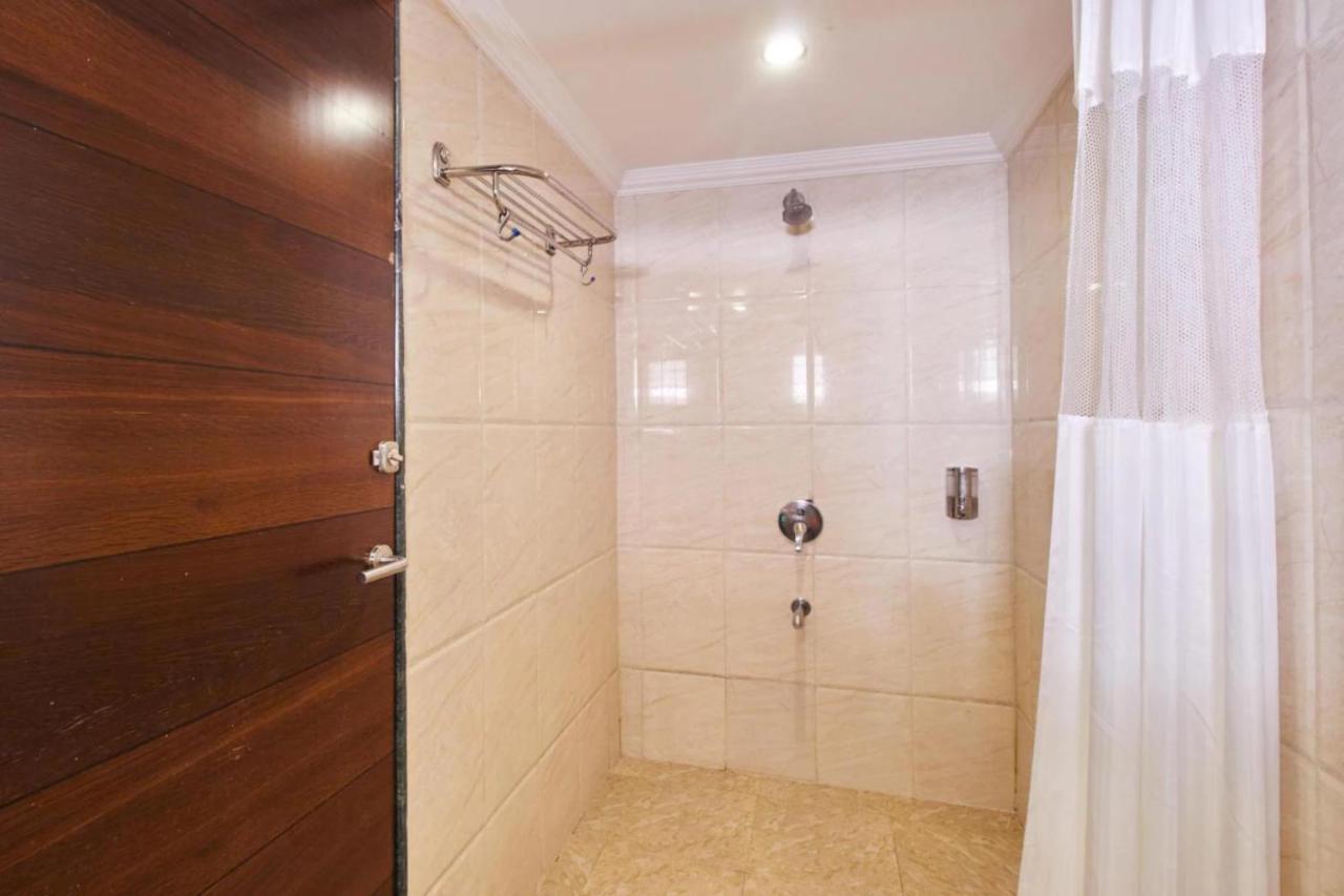 Hotel Shirdi Sai Wada Экстерьер фото