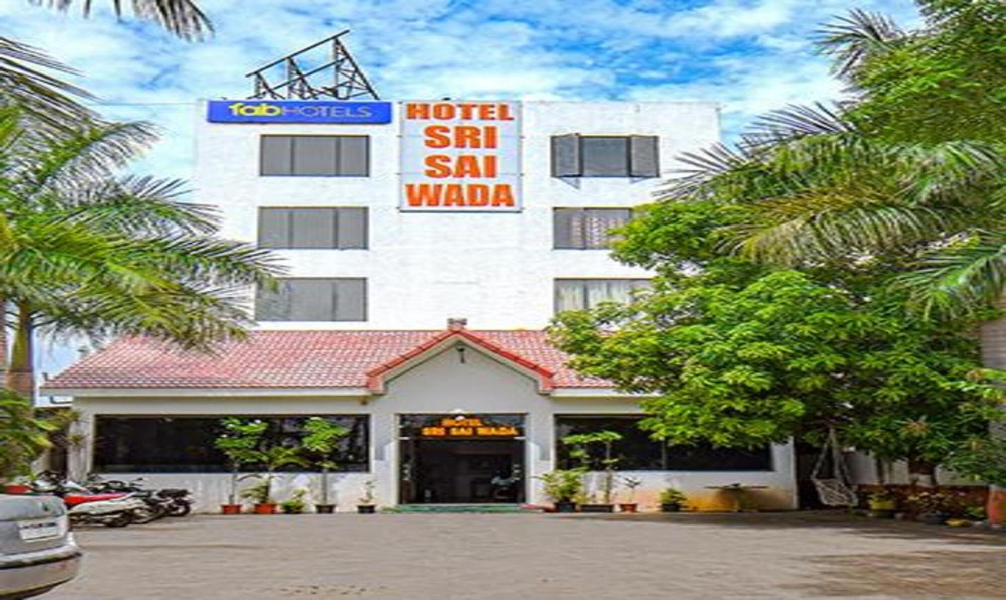 Hotel Shirdi Sai Wada Экстерьер фото