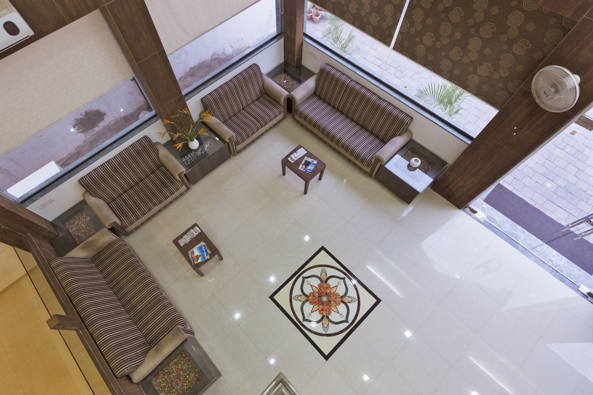 Hotel Shirdi Sai Wada Экстерьер фото